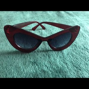 🍁Burgundy Cat Eye Sunglasses